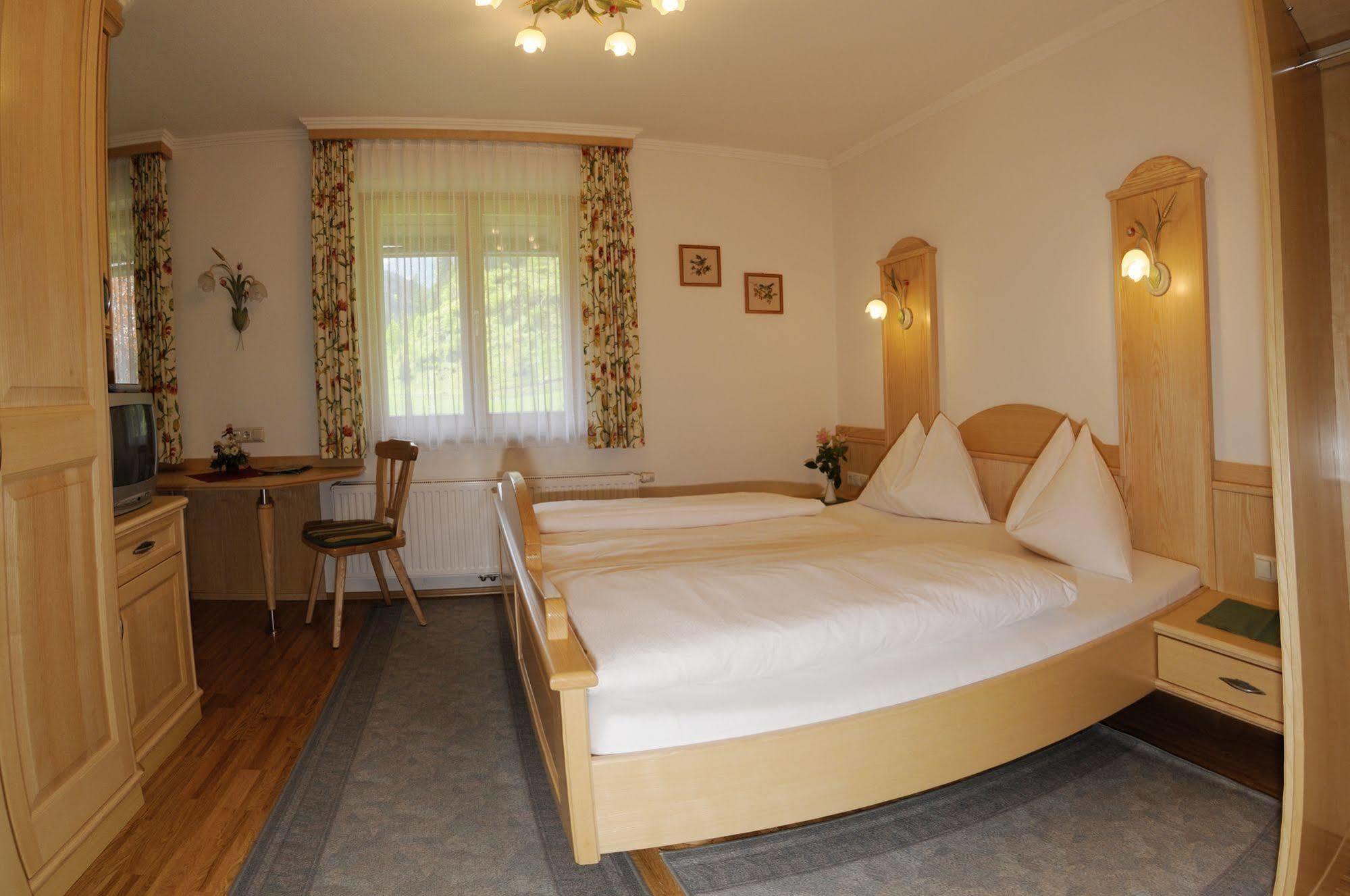 Gasthof Zur Gams Donnersbachwald Εξωτερικό φωτογραφία