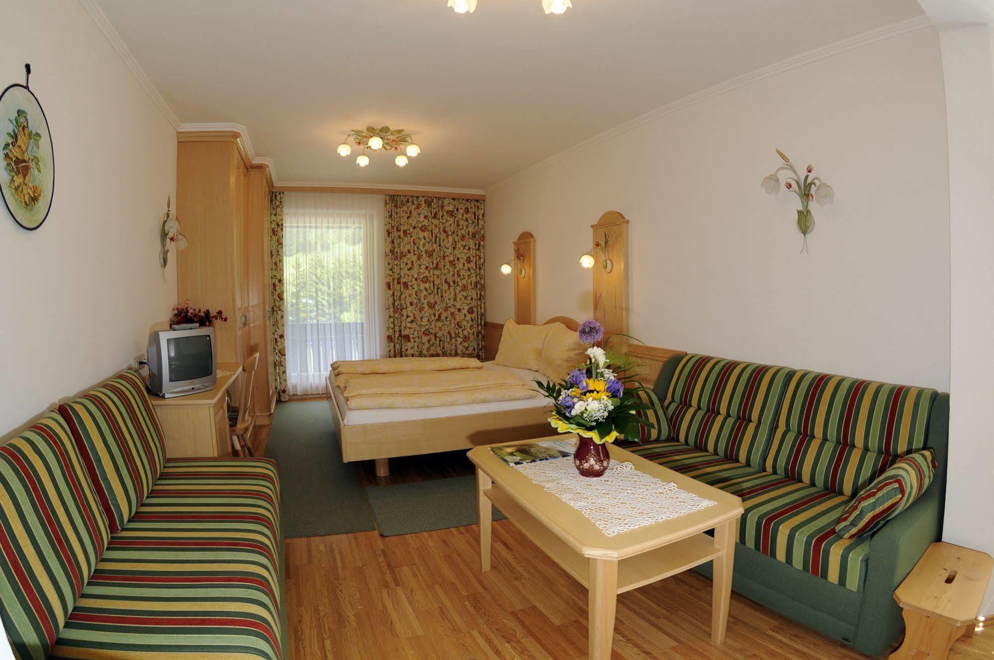 Gasthof Zur Gams Donnersbachwald Εξωτερικό φωτογραφία